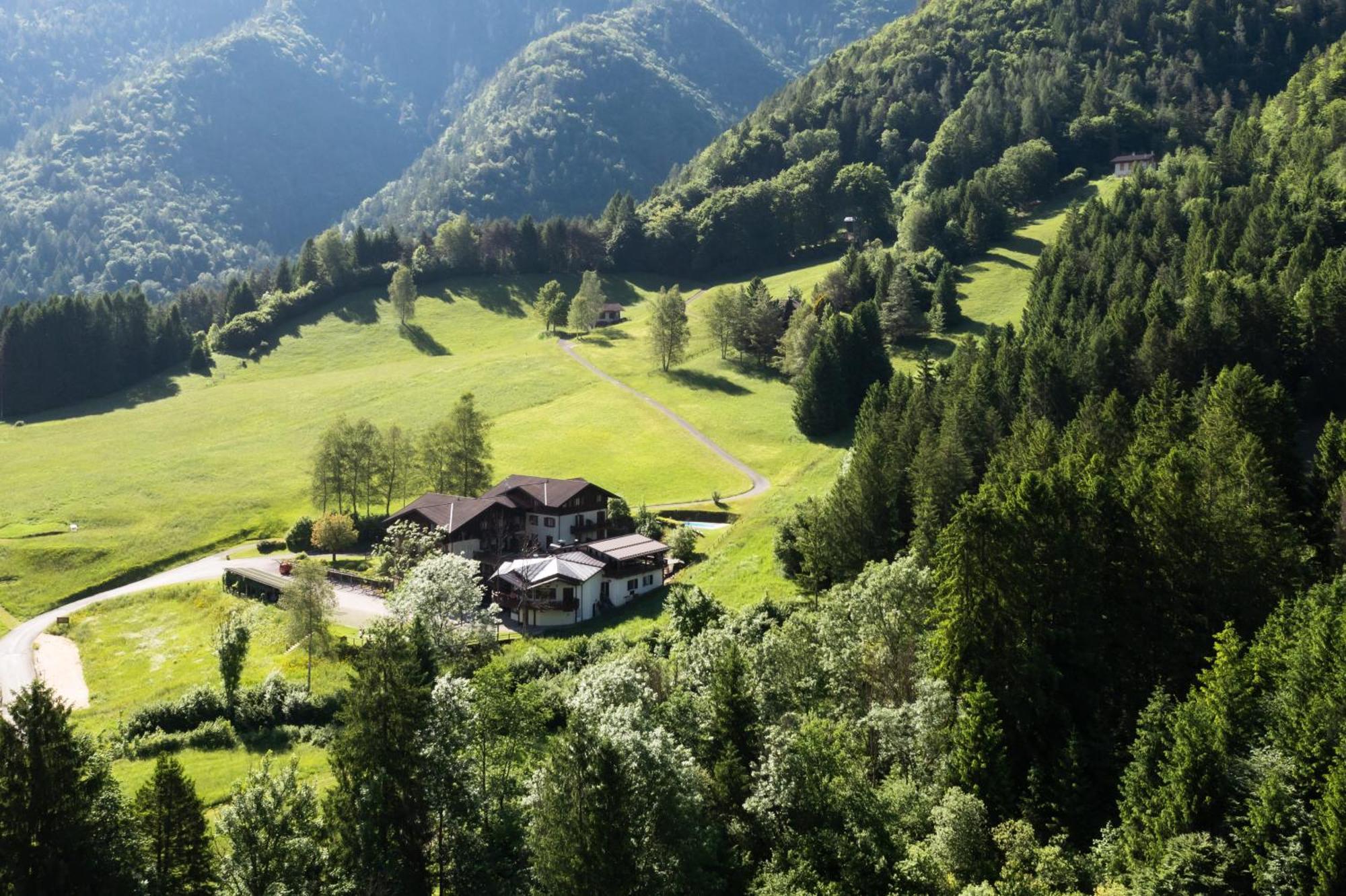 Appartamenti Lembondel - Ledro Tiarno di Sotto Luaran gambar